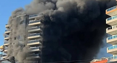 Antalya'da otel inşaatında yangın