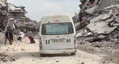 BM’nin Filistin Ajansı (UNRWA), Gazze’de yürürlüğe giren ateşkes sonrasında bölgedeki sivillere ulaştırılan yardımların görüntülerini paylaştı.