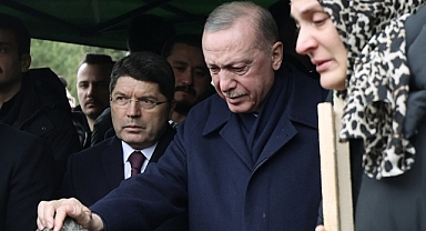 Cumhurbaşkanı Erdoğan Bolu'daki taziye ziyaretinde Kur'an-ı Kerim okudu