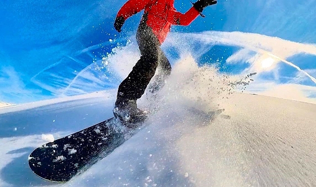 Karla kaplı Sis Dağı’nda snowboard keyfi