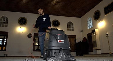 Kestel Belediyesi'nden camilerde Ramazan temizliği