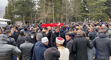 Motosiklet kazasında hayatını kaybeden polis Bursa'da toprağa verildi