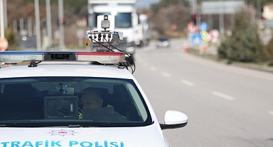 Çanakkale'de hız ihlali, yapay zeka destekli radar cihazıyla tespit ediliyor