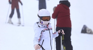 Uludağ'da kar kalınlığı yeniden 60 santimetreye yükseldi