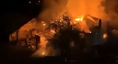 Yaşlı kadının tek başına yaşadığı ev yanarak kül oldu