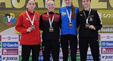 Bursa Büyükşehir Belediyespor Nisanur Çakır'dan gümüş madalya