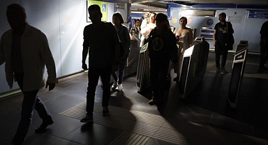 İspanya’da elektrik kesintisinin ardından OHAL ilan edildi