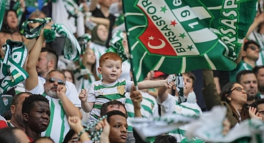 Şampiyon Bursaspor, Bornova'yı 4-1 mağlup etti