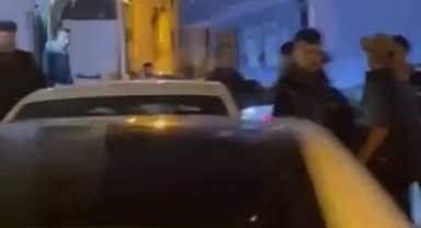 Sokağı boks ringine çevirdiler, o anlar kamerada