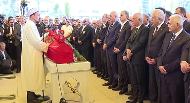 Sırrı Süreyya Önder son yolculuğuna uğurlandı