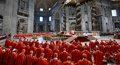 Yeni Papa ABD’li Kardinal Robert Francis Prevost oldu