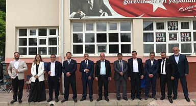 4 bin seçmen için 11 aday