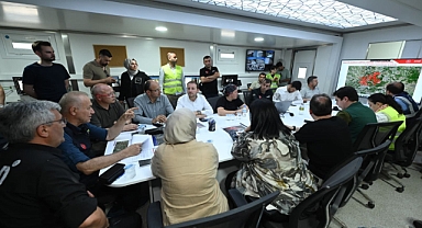 AK Parti'den yangın bölgelerine çıkarma