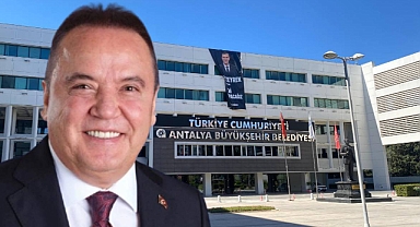 Antalya Büyükşehir Belediye Başkanı Muhittin Böcek gözaltına alındı