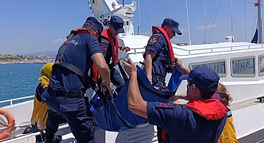 Ayvalık açıklarında gezi teknesindeki yaralı şahıs tıbbi tahliye ile kurtarıldı