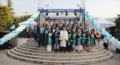 BTÜ’de mezuniyet sevinci ve 15. yıl gururu bir arada