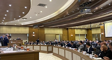 Bursa büyükşehir belediyesinde meclis gerginliği