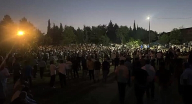 Bursa'da 3. kattan düşerek hayatını kaybeden inşaat işçisi toprağa verildi