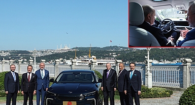 Cumhurbaşkanı Erdoğan, Togg’un yeni modeli T10F’yi test etti