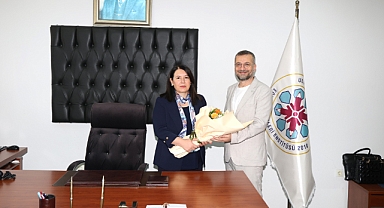 Eğitim bilimleri enstitüsünde bayrak değişimi