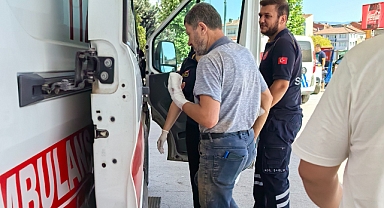 Elini bıçkıya kaptıran adamın parmakları parçalandı