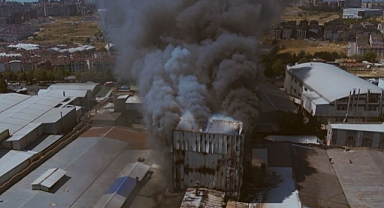 Esenyurt'ta tekstil fabrikasında korkutan yangın