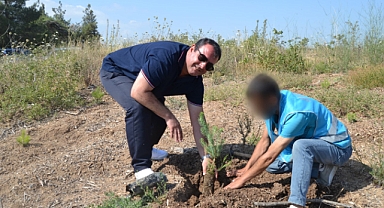 Hükümlüler, 15 Temmuz Şehitleri anısına fidanları toprakla buluşturdu