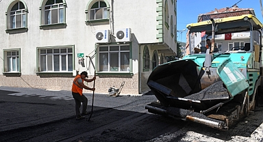 Osmangazi’nin yollarında yoğun asfalt mesaisi