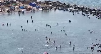 Boğulmak üzereyken son anda kurtarıldı