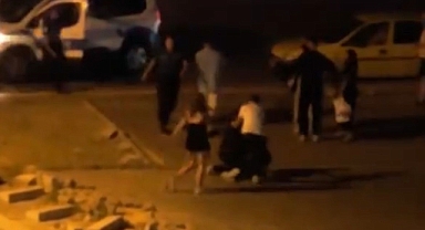 Bursa’da gençler arasında kavga: Cadde boks ringine döndü