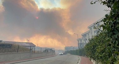 Çanakkale şehir merkezi dumanlara teslim oldu, sokaklar boşaltılıyor