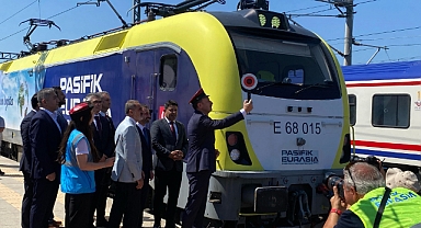 Çin-Türkiye demir yolu hattının ilk yük treni Avrupa'ya gitmek üzere Türkiye'ye ulaştı