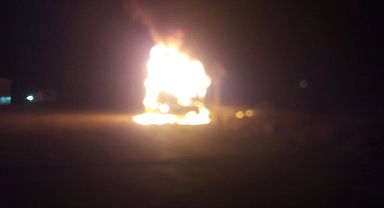 Gemlik-Bursa yolunda seyir halindeki tır alev topuna döndü