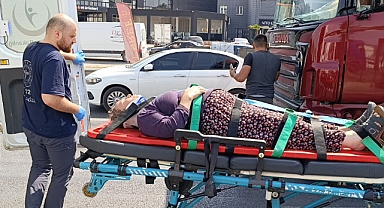 İnegöl'de trafik kazası sonucu 2 kişi yaralandı