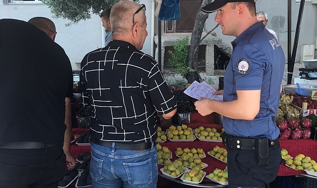 Karacabey'de polis dolandırıcılığa karşı broşür dağıttı