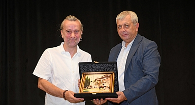 Osmangazi Belediyesi'nden Genco Erkal'a vefa gecesi