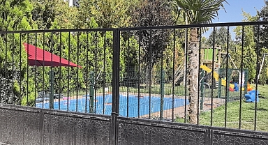 Sara nöbeti geçiren 4 yaşındaki çocuk havuza düştü