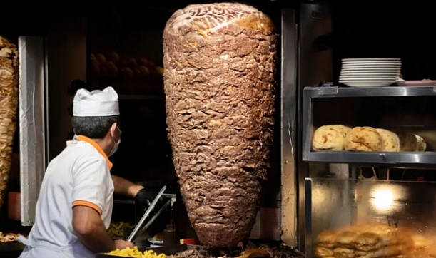 390 Şubeli Maydonoz Döner Satışa Çıkarıldı