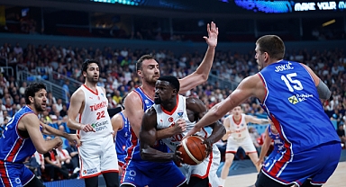 A Milli Erkek Basketbol Takımı grubu namağlup lider tamamladı