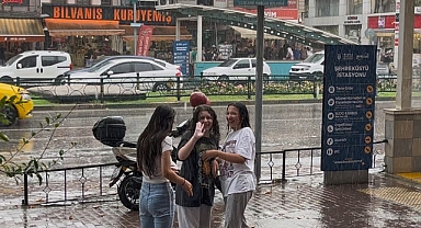 Bursa’da yağmur sevinci... Böyle dans ettiler