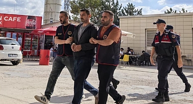 Bursa İnegöl'de FETÖ'den aranan şahıs jandarma ekiplerince yakalandı