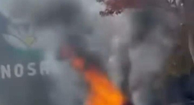 Bursa Nilüfer’de park halindeki otomobil yandı