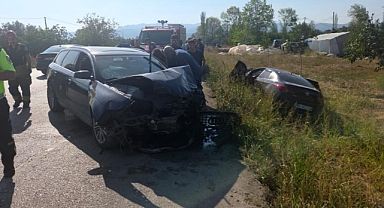 Bursa Orhangazi'de Trafik Kazası: 4 Yaralı