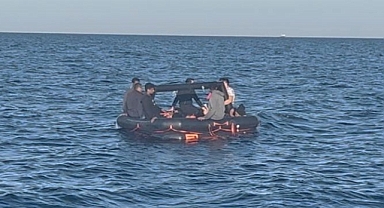 Çanakkale'de 23 Kaçak Göçmen Kurtarıldı