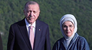 Cumhurbaşkanı Erdoğan, BM Binasına Emine Erdoğan ile El Ele Geldi