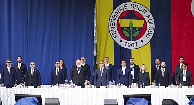 Fenerbahçe'nin 31 Mayıs 2025 Borcu 21,5 Milyar TL Olarak AçıklandıFenerbahçe Kulübü’nün 31 Mayıs 2025 dönemi itibarıyla toplam borcu 21 milyar 526 milyon TL olarak kaydedildi. 