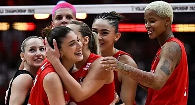 Filenin Sultanları Finalde İtalya'ya Direndi, Dünya Şampiyonluğu Kaçtı