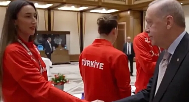 İlkin Aydın'ın Cumhurbaşkanı Erdoğan Karşısındaki Tavırları Sosyal Medyada Gündem Oldu
