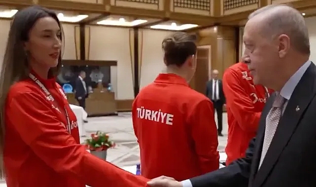 İlkin Aydın'ın Cumhurbaşkanı Erdoğan Karşısındaki Tavırları Sosyal Medyada Gündem Oldu