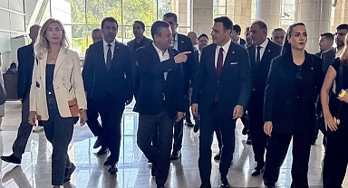 Özgür Özel: İstanbul Adliyesi Önünde Açıkladı — 